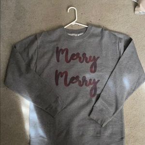 Women’s Christmas sweatshirt.